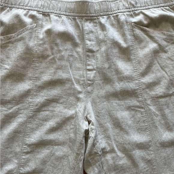 Old Navy Women’s 4XL High Rise Cropped Linen-Blend Tapered Pants Beige - Picture 14 of 15